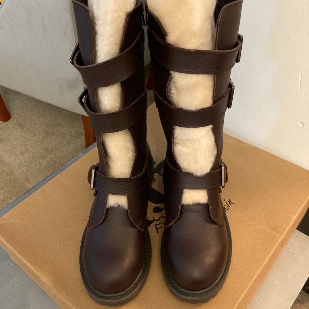 Woman’s winter boots